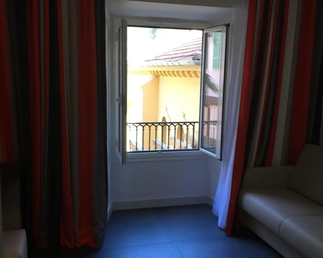 ***  Hotel Le Saint Paul Nice Fransa